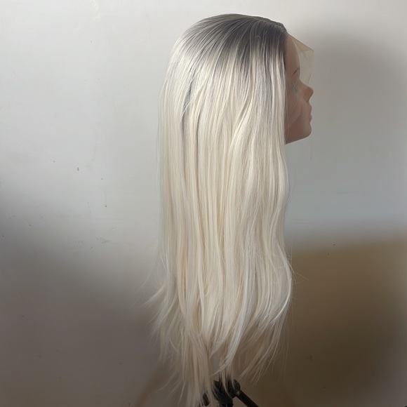 - 💫24” BLONDE OMBRÉ NATURAL STRAIGHT LACE FRONT WIG - Picture 3 of 17